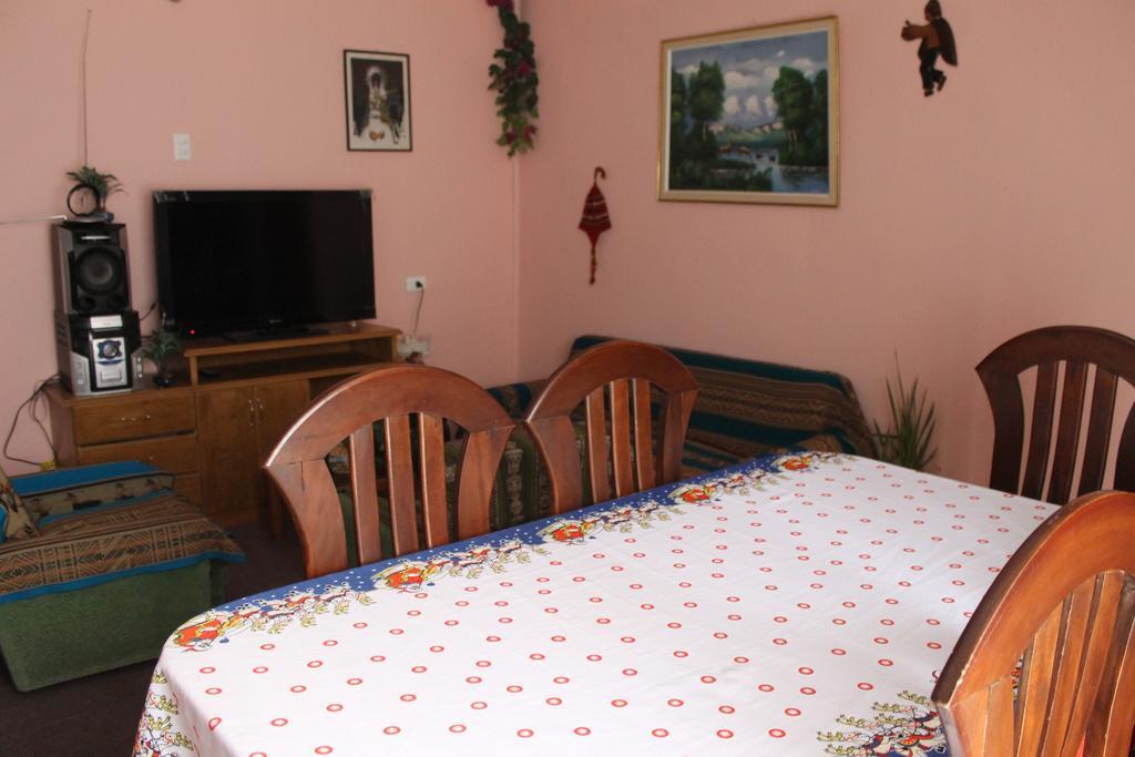 Hostal Cali Putre Εξωτερικό φωτογραφία
